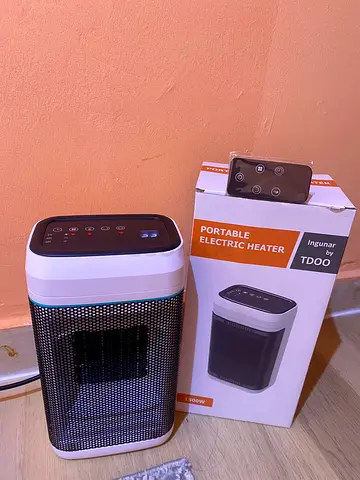 Compact Oscillating Electric Heater - Portable Room Heater (Like New)