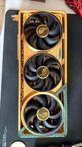 Dhahab 5090 Gaming Setup