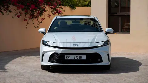 2025 Toyota Camry XLE GCC Specs - Brand New Luxury  Efficiency