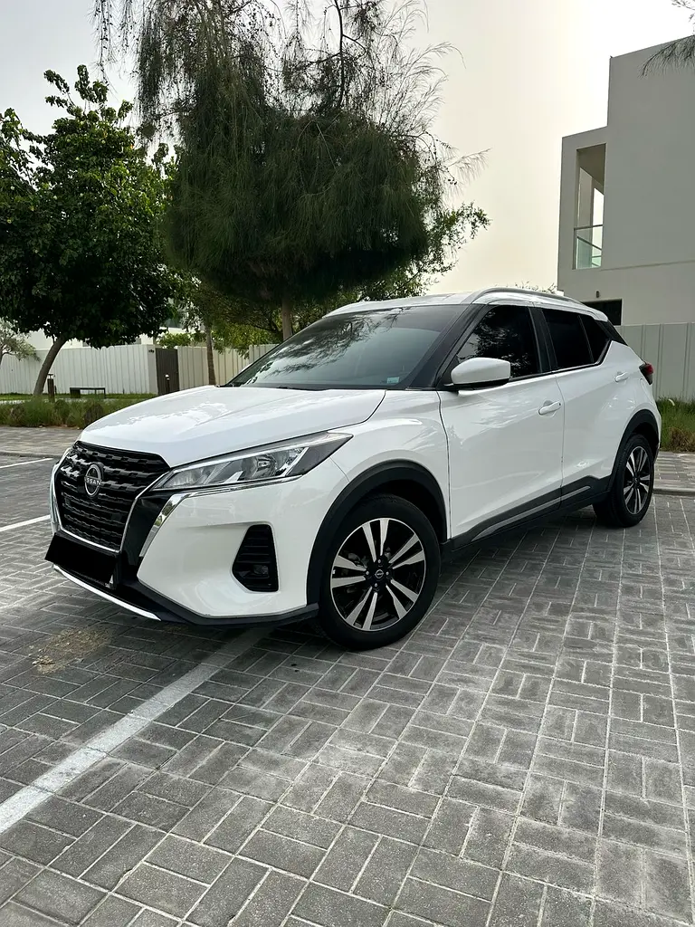 Nissan Kicks 2023 — photo 1 of 16