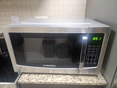 Microwave toaster oven