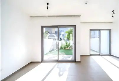 Landscaped | Multiple Cheques | Single Row