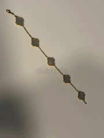VCA 18K gold bracelet
