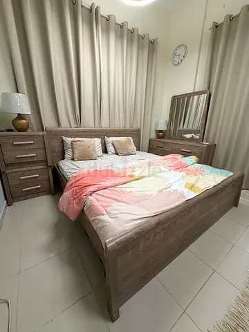Selling Homebox FULL BEDSET with mattress included 1100 AED