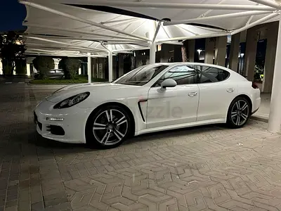 Porsche Panamera 2014 Standard GCC Specs