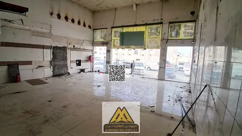 واجهة تجارية على شارع عمان مباشرة في موقع حيوي عالي الحركة يمنح نشاطك فرصة مثالية للظهور واستقطاب العملاء يومياً