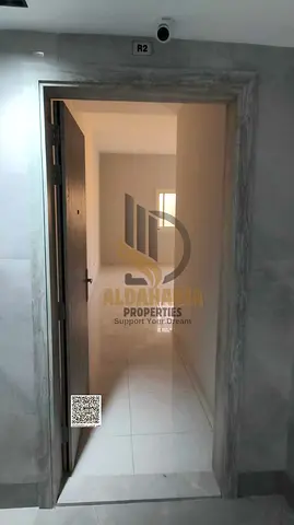 🏡 شقة روف فاخرة غرفتين وصالة للإيجار السنوي في الجرف الصناعية 3