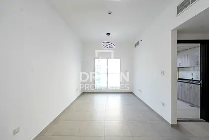Ready to Move in | Multiple Cheques | Spacious