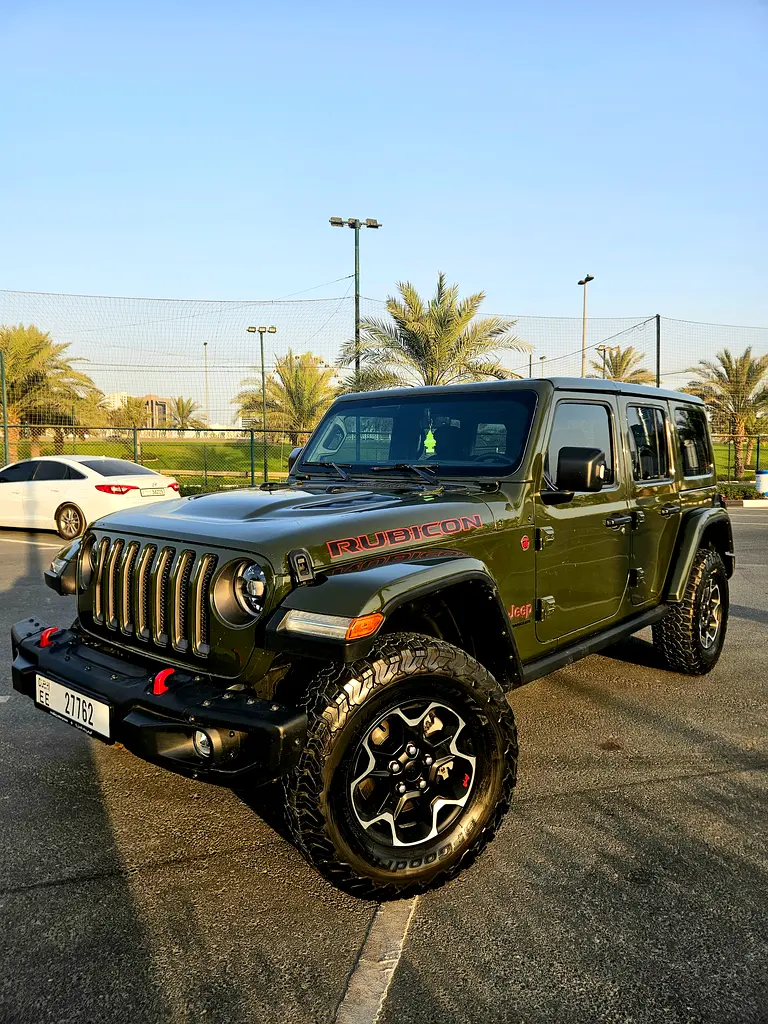 Jeep Wrangler 2023 — photo 1 of 11