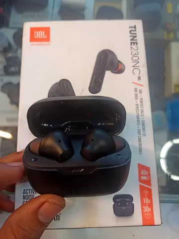 JBL Tune 230NC True Wireless Earbuds with Charging Case - Used