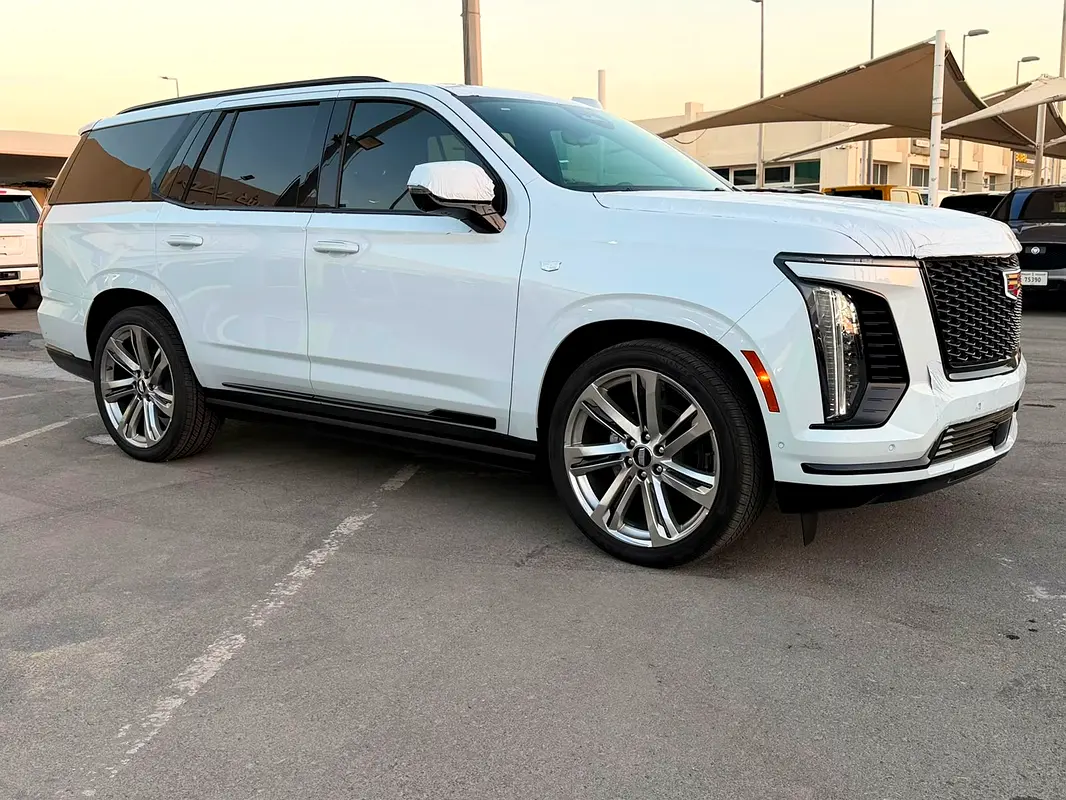 Cadillac Escalade 2026 — photo 1 of 16