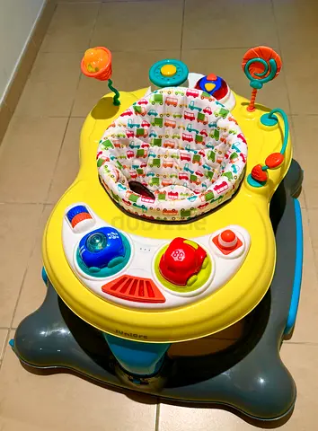 Baby Walker (Juniors brand), excellent condition