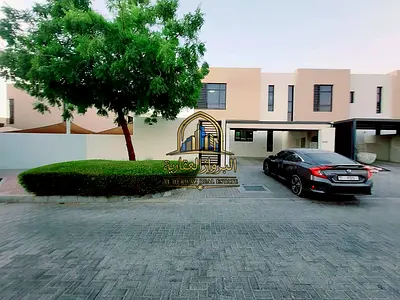 Luxurious modern 4 bedroom villa for rent