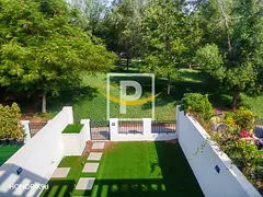 Keys in Hand | Exclusive | Single Row | Park View