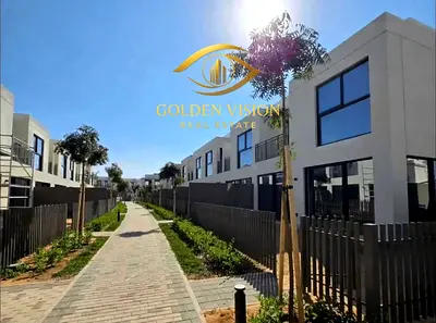 2 Bedroom Townhouse for Rent Falcon Island Al Hamra Village