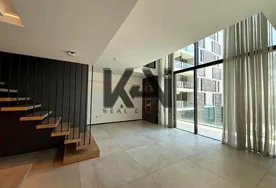 Modern Duplex | Pool View | Flexible Cheques