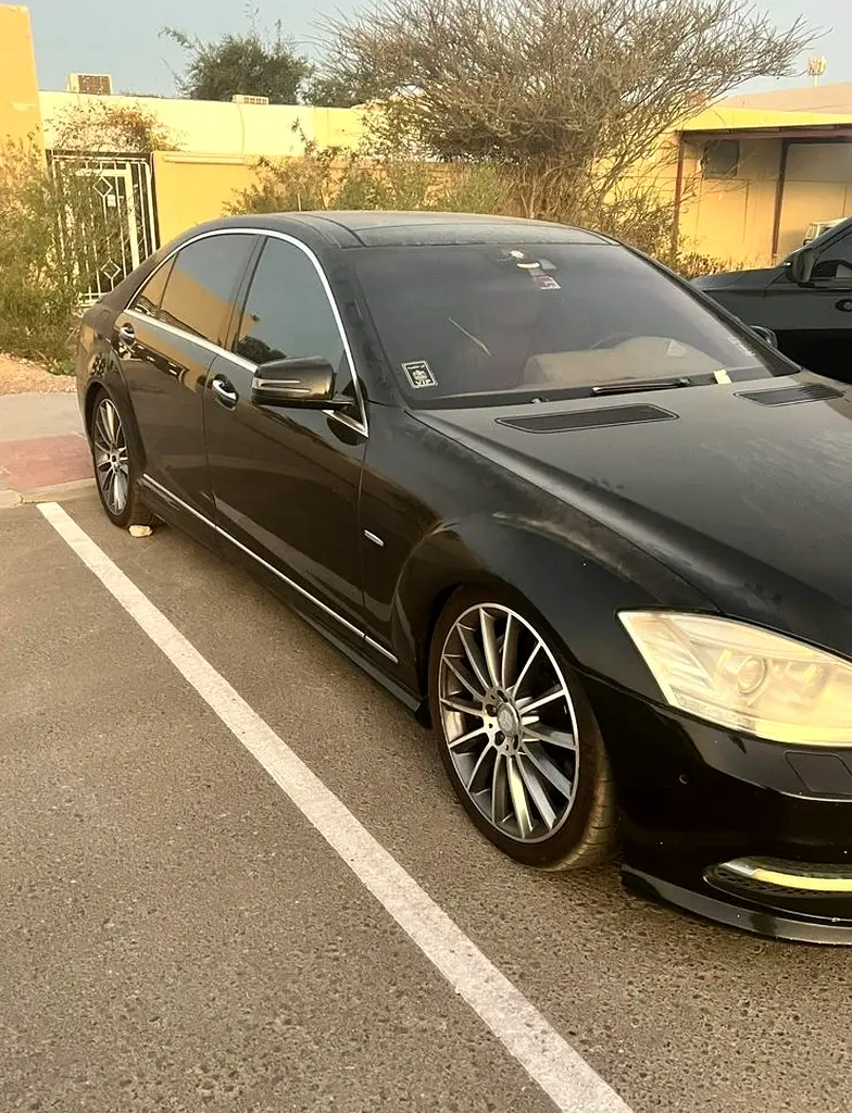 Mercedes-Benz C-Class 2012 — photo 1 of 6