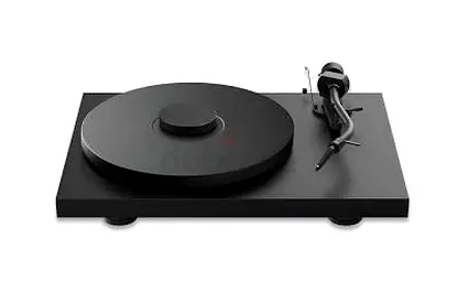 Pro-Ject Debut S Audiophile Turntable (High-Gloss Piano Black Finish)