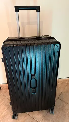 2  Big heavy duty travel bags luggage