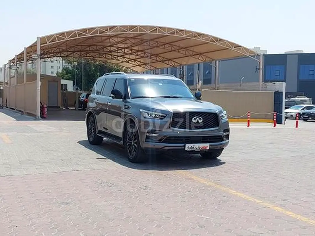 Infiniti QX80 2021 — photo 1 of 12