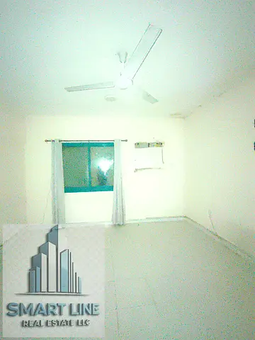 Limited offer studio with close kitchen with extra daining space outside free parking available ren