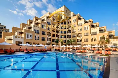 2BR + Maid Room High Floor | Wynn Casino and Sea View