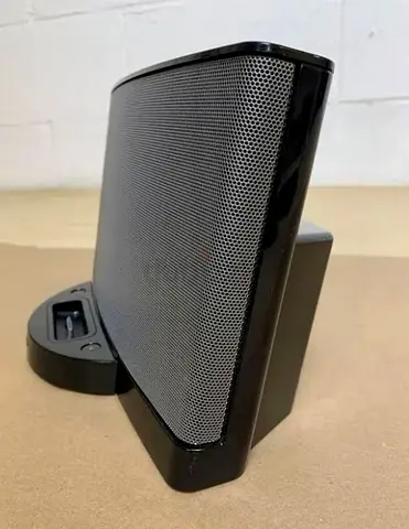 SoundDock Bose Series 2 digital music system with Bluetooth, Auxilliary and with remote control.