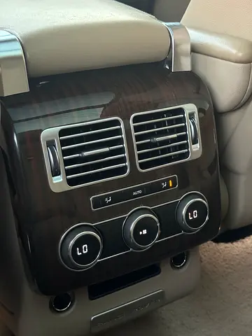 2015 LAND Rover RANGE ROVER — миниатюра 17