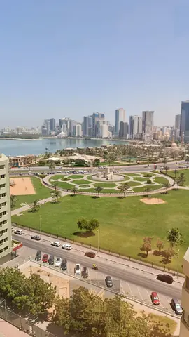 تكييف مركزي  خزائن حائط برج عائلي بالكامل  مواقف خارجية مجانية فقط  صيانة ممتازة طوال العام