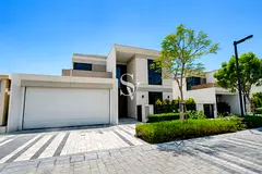 Upgraded 5BR Villa | Corner | Park Backing
