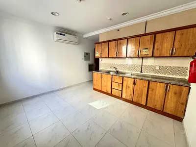 BIG SIZE KITCHEN STUDIO FULL LIKE A BRAND NEW CLOSE TO MADINA SHOPPING CENTRE MUWALIEH SHARJAH
