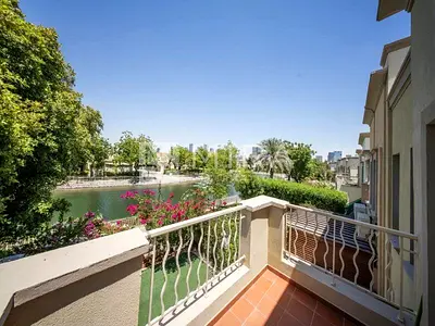 Exclusive | Lake View | Large Plot