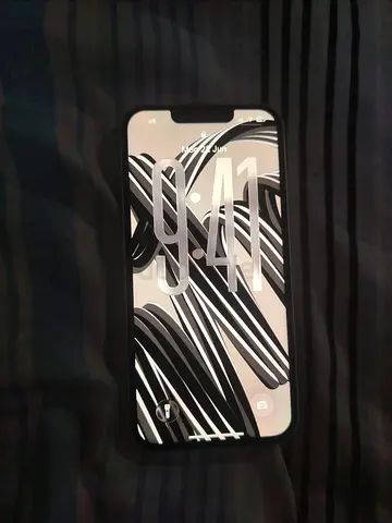 Iphone 13 ايفون 13 ولا خدش
