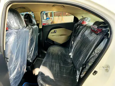 2016 KIA RIO 照片 14