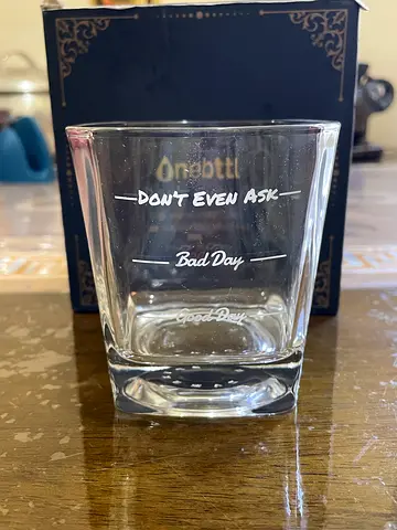 Set of clear whiskey tumblers - used, good condition 1=50