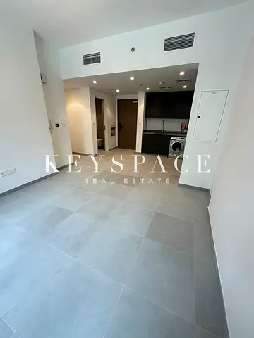 Contemporary Residence in Landmark Community | Upscale Urban Lifestyle | Resale