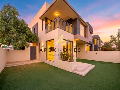 Rare 5BR Villa | Large Plot | Prime Maple 1