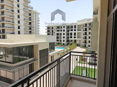 Overlooking Pool view | Low floor | 4-6 cheques | Price negotiable