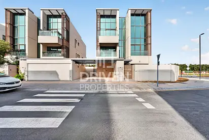 Gated Community | Corner Plot | Private Elevator