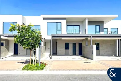 Close to pool | Single Row | Vacant Soon