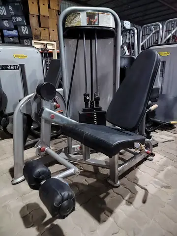 Technogym Seated Leg Extension / Leg Curl Machine - Commercial Gym Equipment