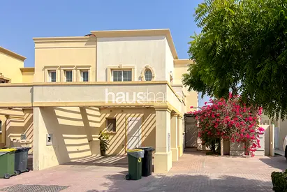 Unfurnished | Corner | Family Friendly