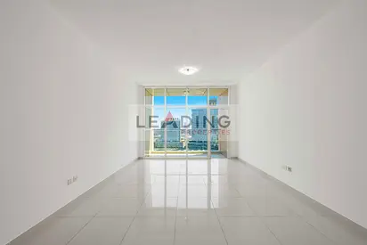 CANAL & YATCH VIEW/UNFURNISHED/VACANT/HUGE LAYOUT