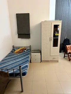 Executive bed space for rent with parking on additional pay