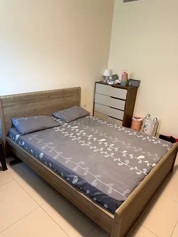 Queen size bed frame and mattress - Good Condition