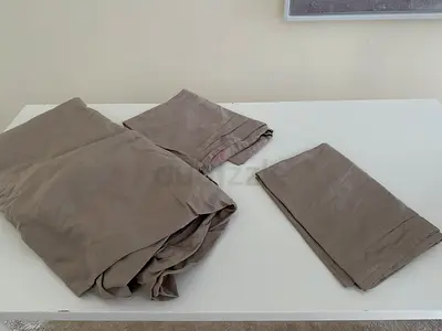 Beige Bed Sheet Set with Pillowcases - excellent Condition -100 cotton