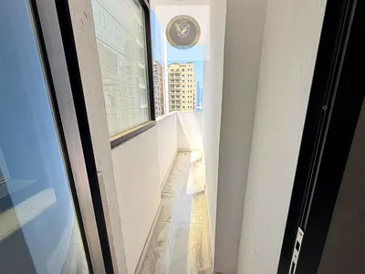 شقه غرفة وصالة أول ساكن للإيجار في الممزر الشارقة 2 حمام بلكون باركينج برج حديث موقع مميز قريب من دبي