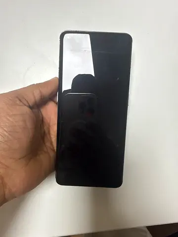 One Plus 11 5G phone in Excellent condition