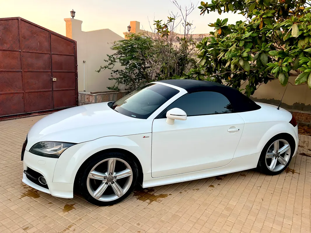 Audi TT 2014 — photo 1 of 6