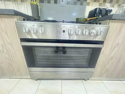Stainless steel freestanding oven (good condition)
